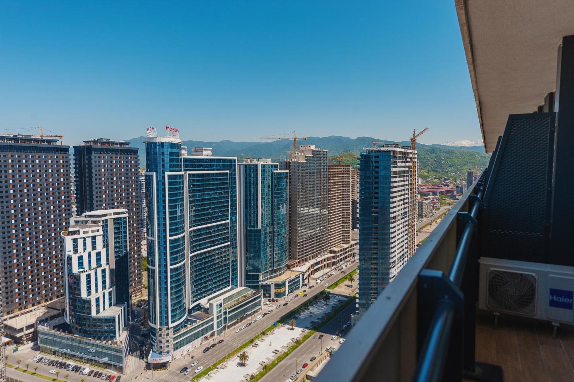 Orbi City Suite Batumi Exterior foto