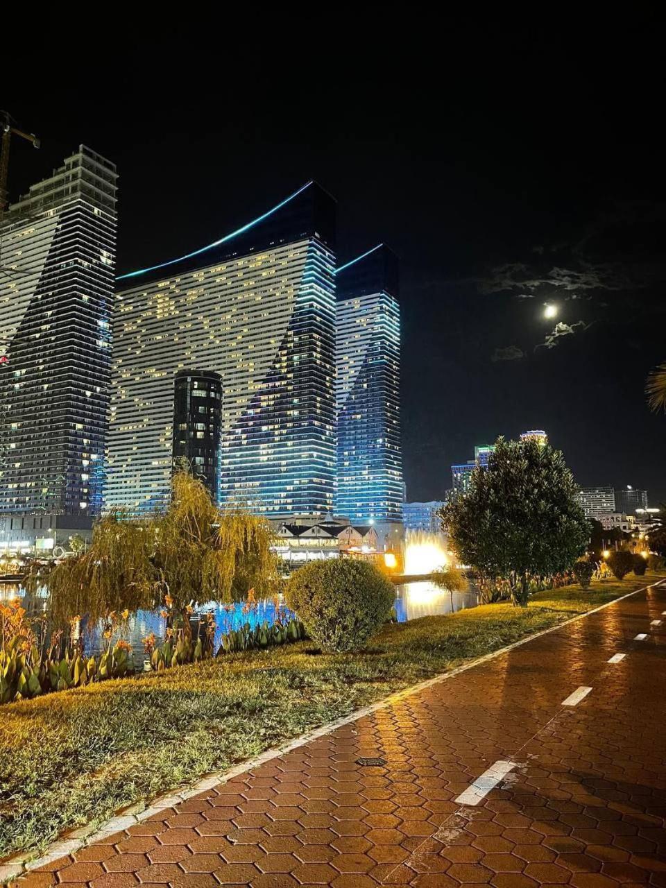 Orbi City Suite Batumi Exterior foto